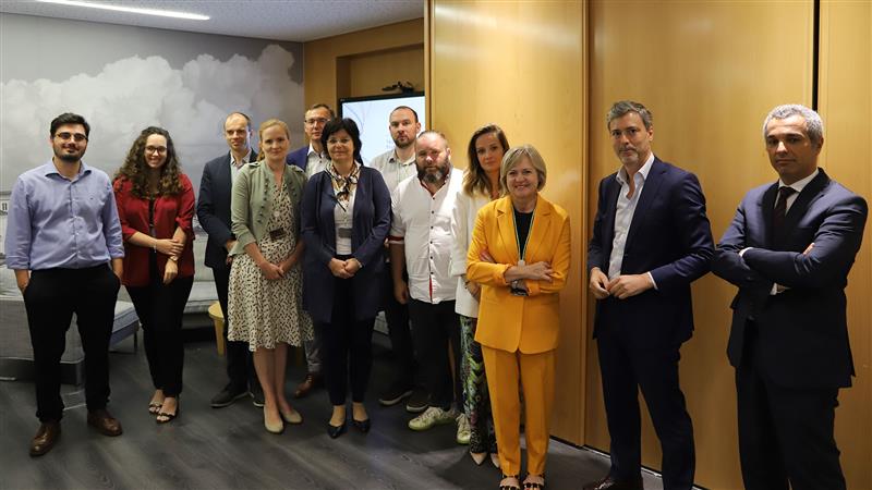 Comitiva da Eslováquia visita SPMS