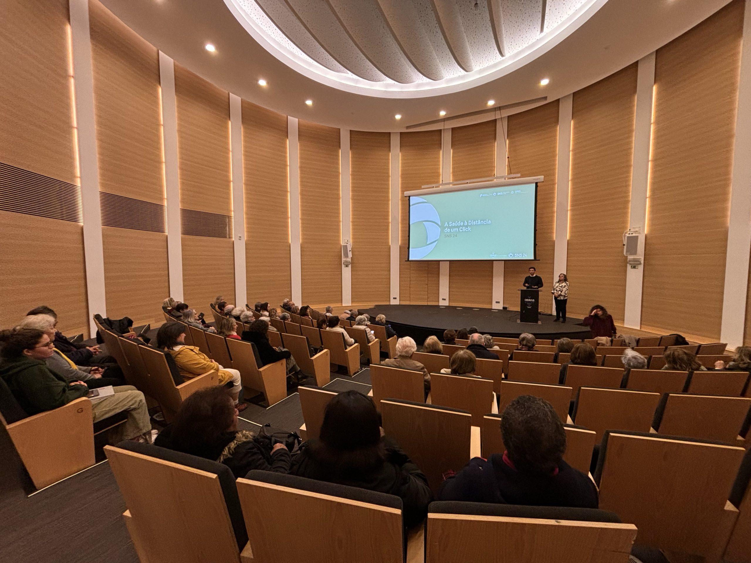 SNS 24 promove sessão com população idosa de Oeiras